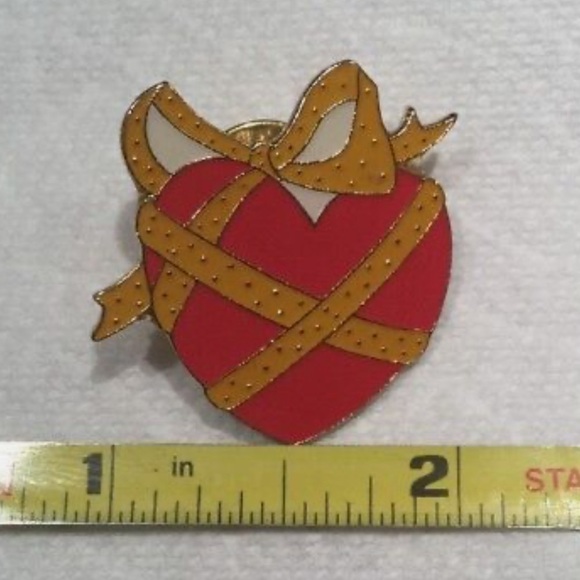 Mary Engelbreit Vintage Heart Ribbon Metal Enamel Lapel Pin - Picture 2 of 6
